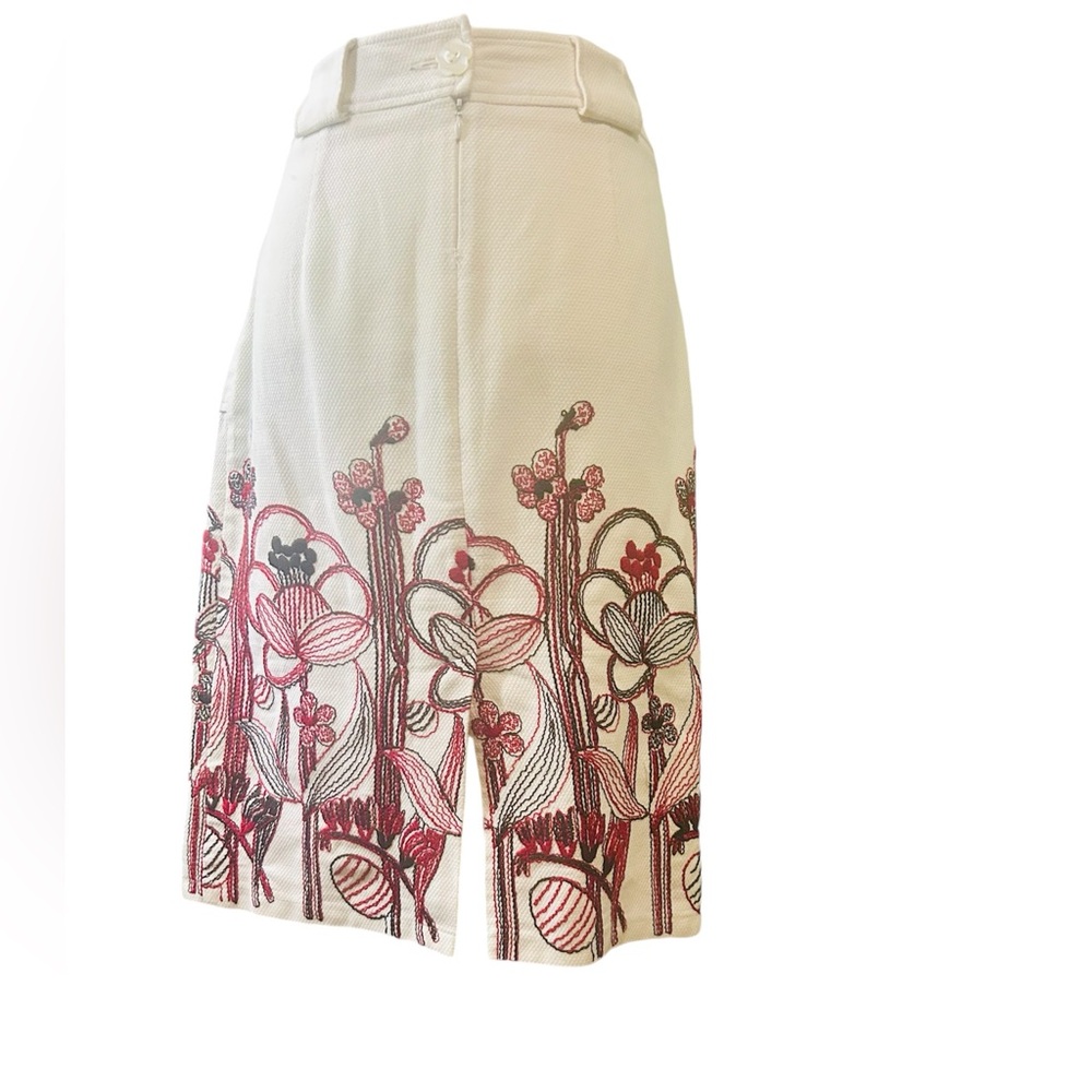 Women's Size 8 Unique Vintage-like White Floral Embroidered Skirt - Picture 3 of 7